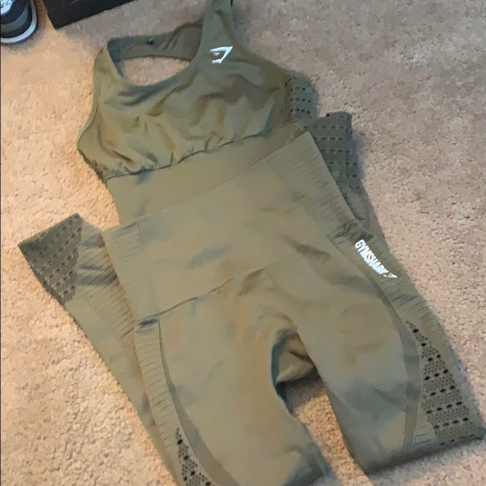 Gym shark seamless set